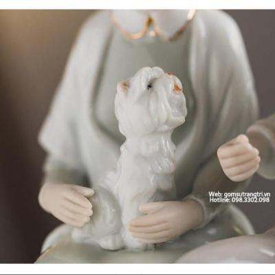 TƯỢNG SỨ ÔNG VÀ BÀ BÊN CHÚ MÈO